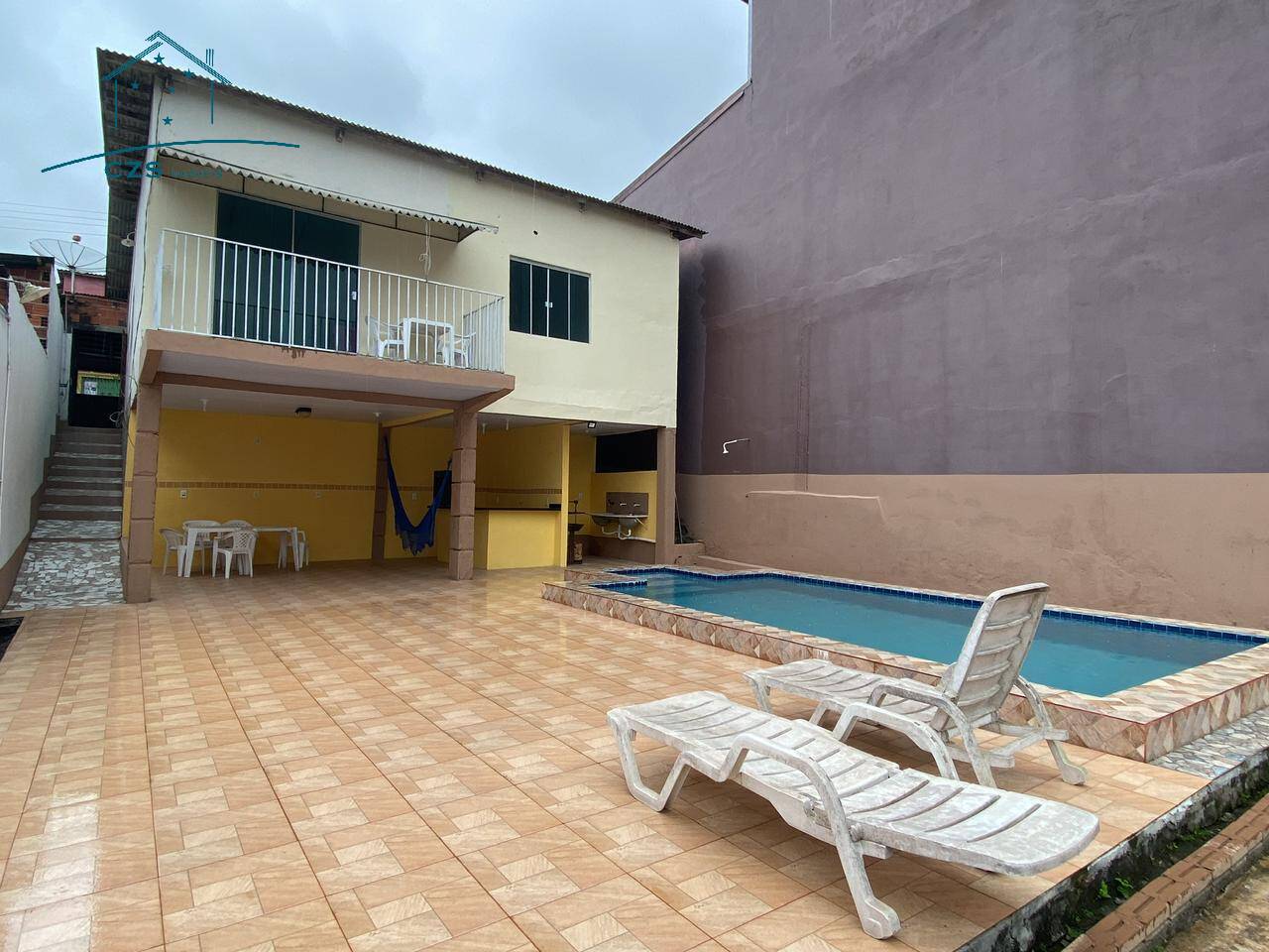 Casa à venda com 3 quartos, 203m² - Foto 2