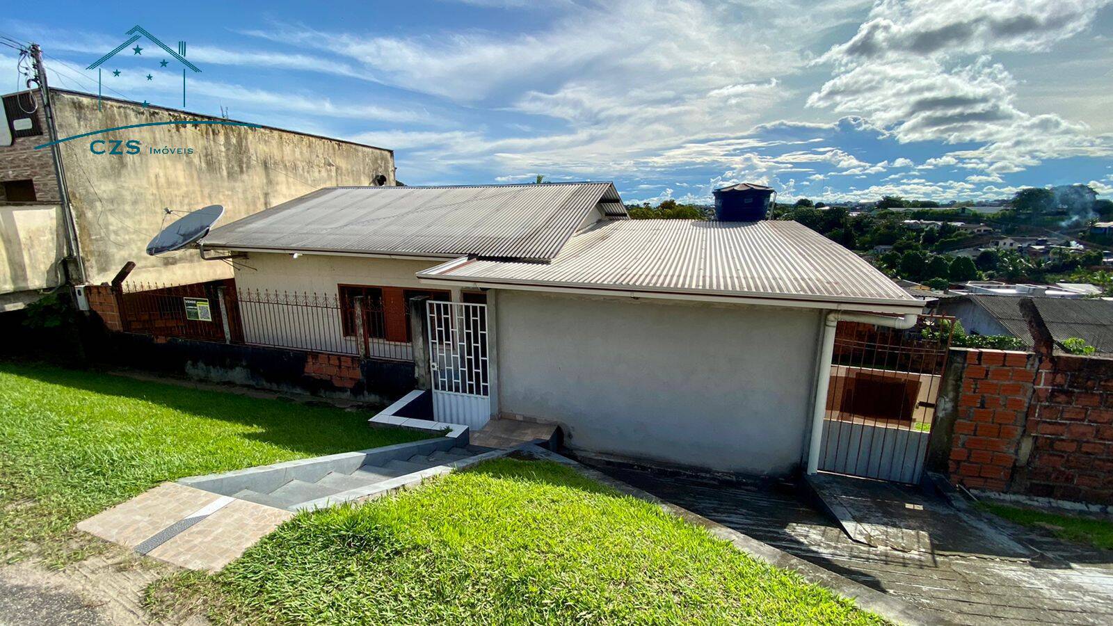 Casa à venda com 3 quartos - Foto 1