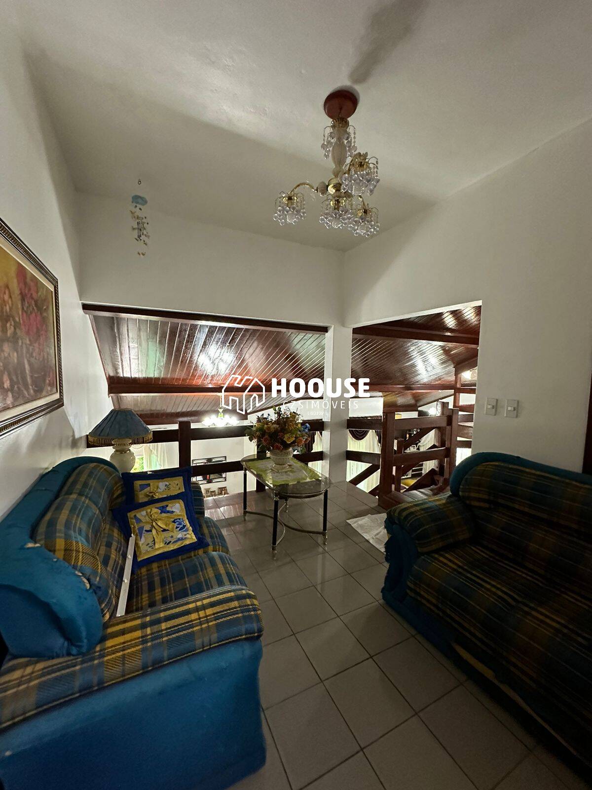 Casa à venda com 5 quartos, 234m² - Foto 2