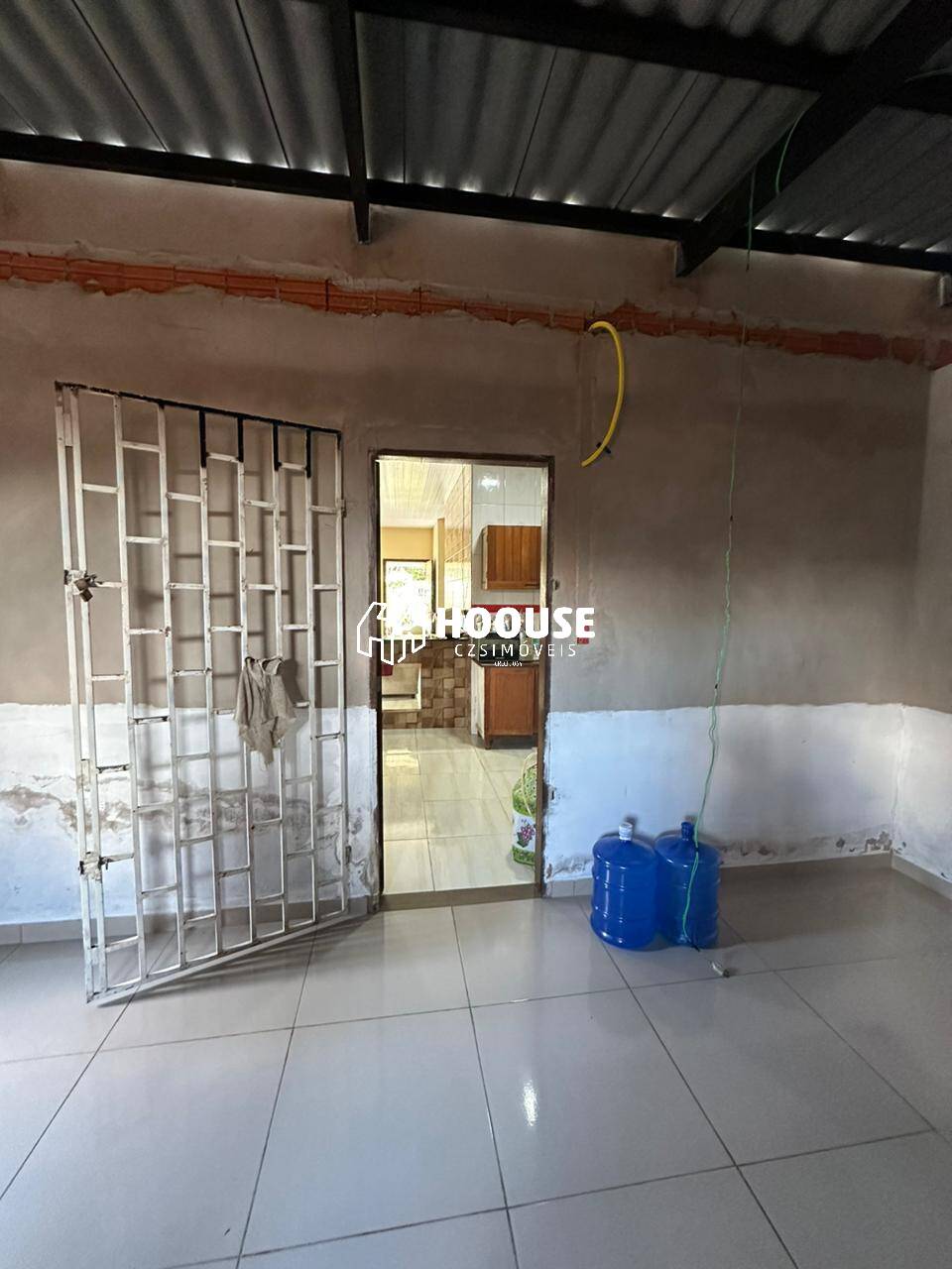 Casa à venda com 2 quartos, 300m² - Foto 7