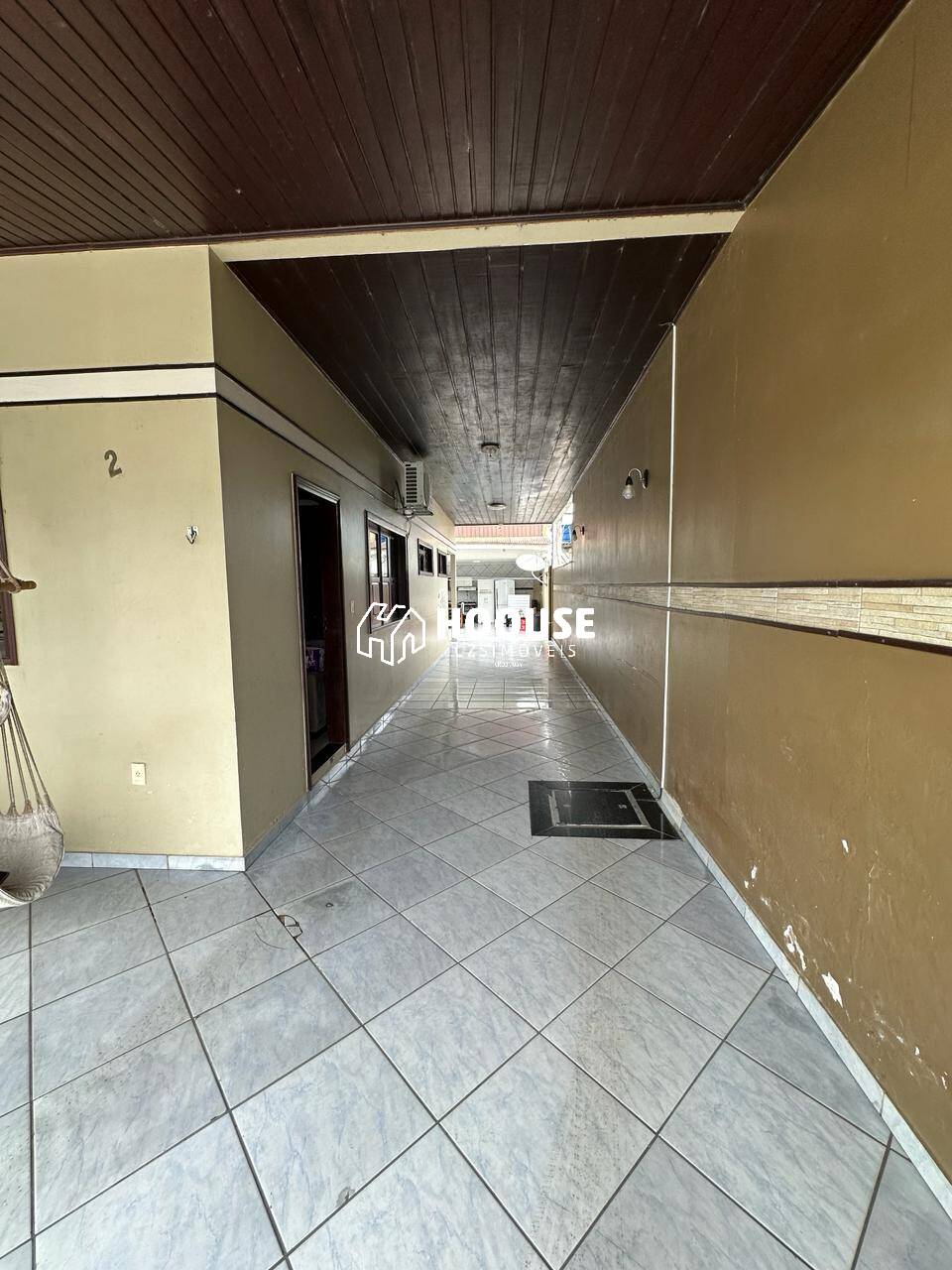 Casa à venda e aluguel com 4 quartos, 400m² - Foto 3