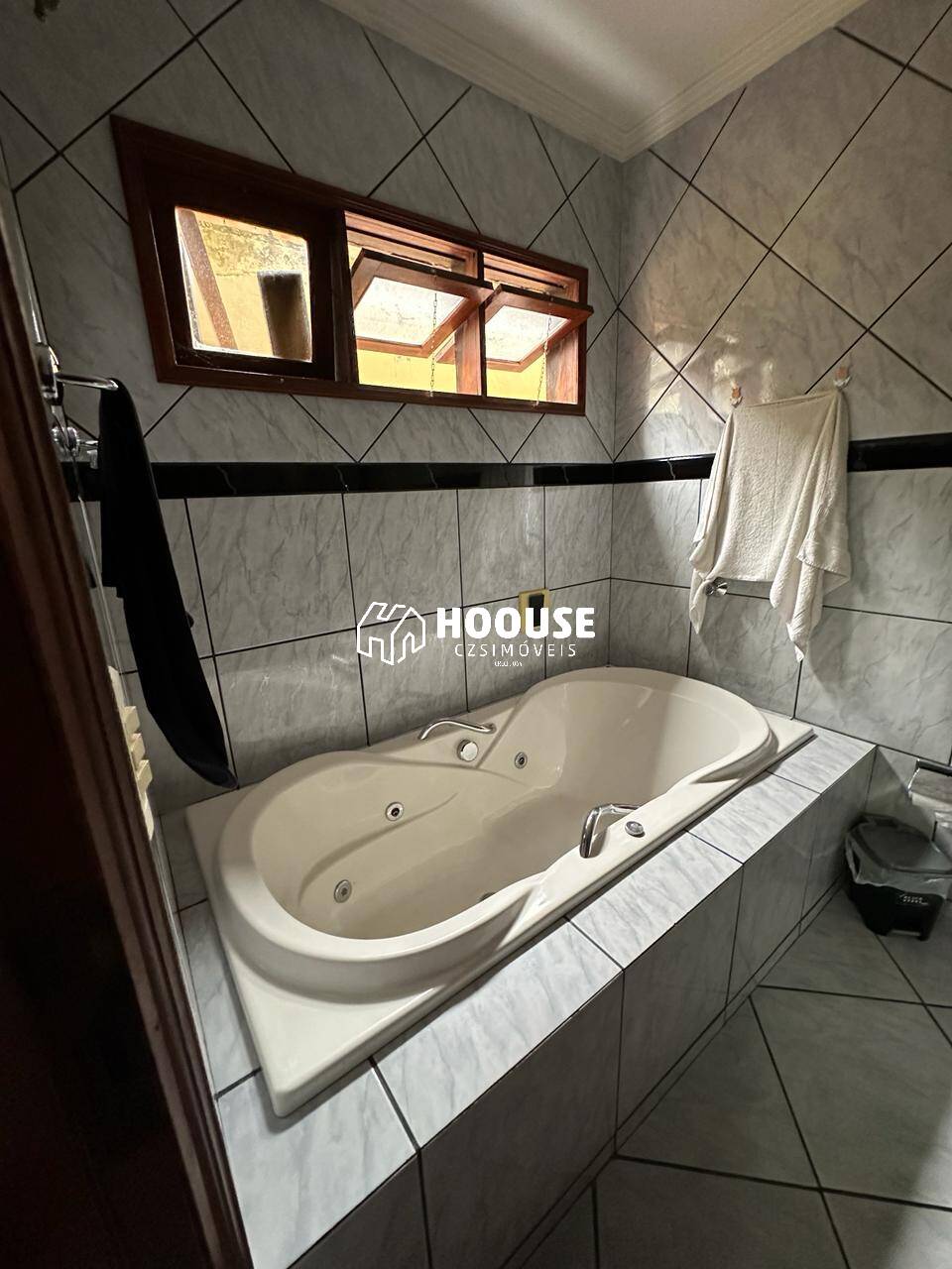 Casa à venda e aluguel com 4 quartos, 400m² - Foto 13