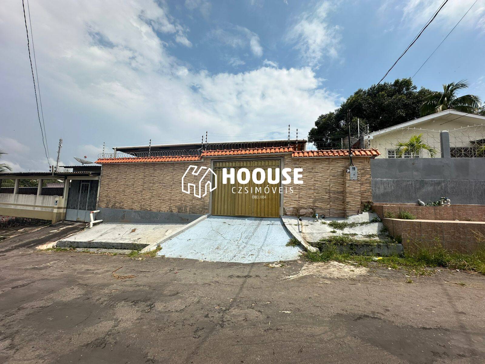Casa à venda com 3 quartos, 300m² - Foto 2