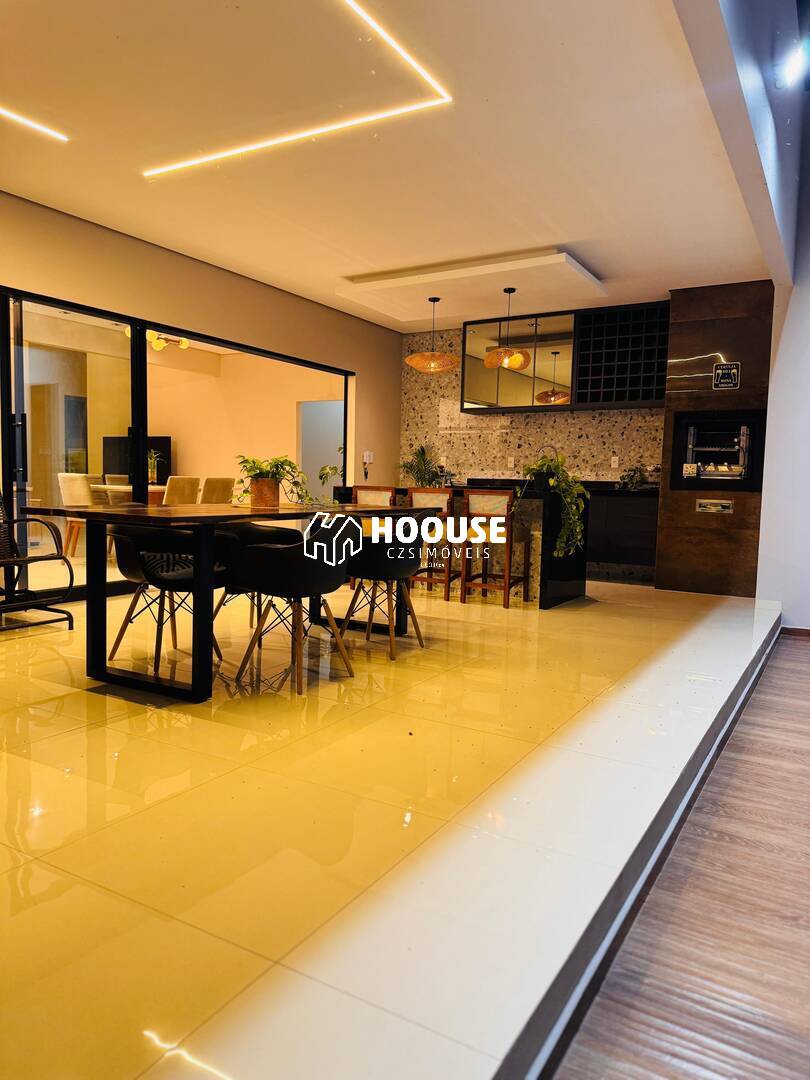 Casa à venda com 3 quartos, 220m² - Foto 7