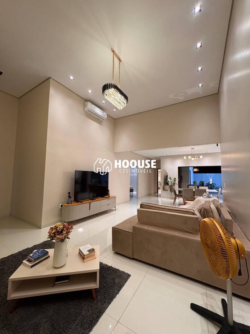 Casa à venda com 3 quartos, 220m² - Foto 8