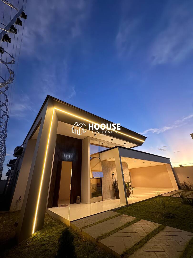 Casa à venda com 3 quartos, 220m² - Foto 2