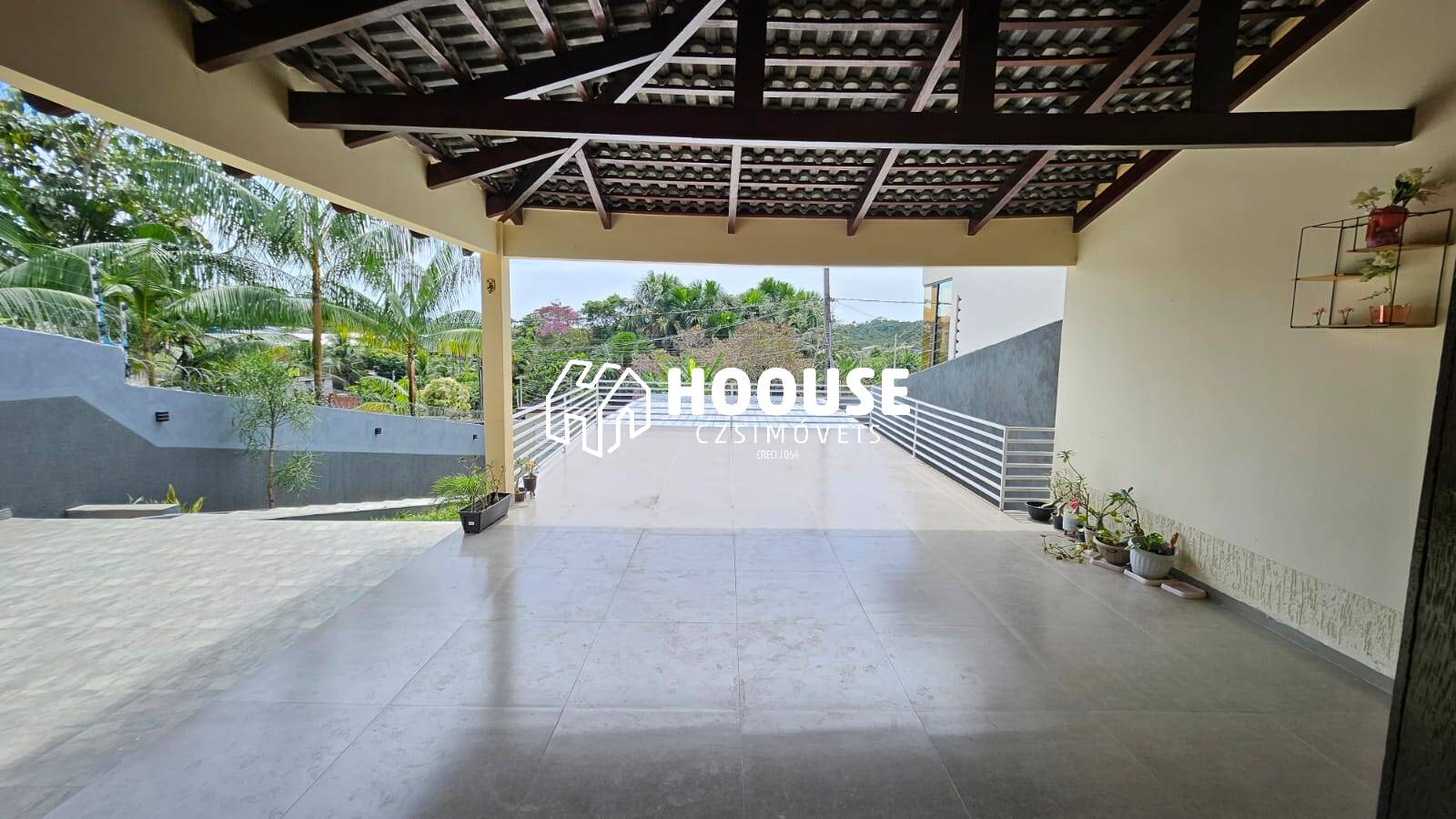 Casa à venda com 3 quartos, 200m² - Foto 2
