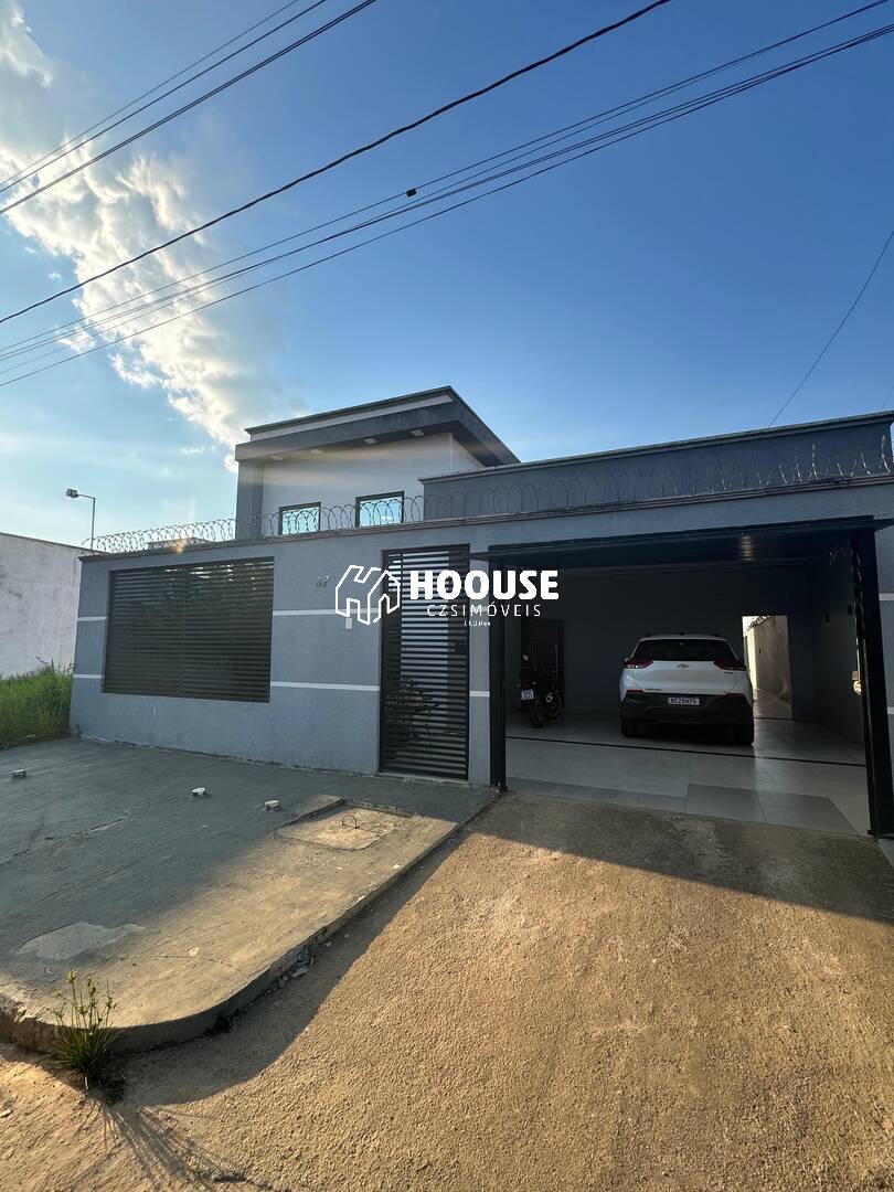 Casa à venda com 3 quartos, 163m² - Foto 1
